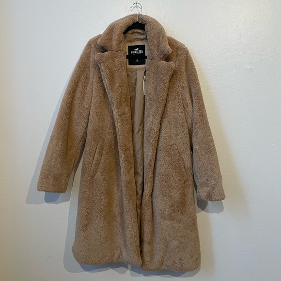 NEW WITH TAGS | Teddy coat - Picture 2 of 7